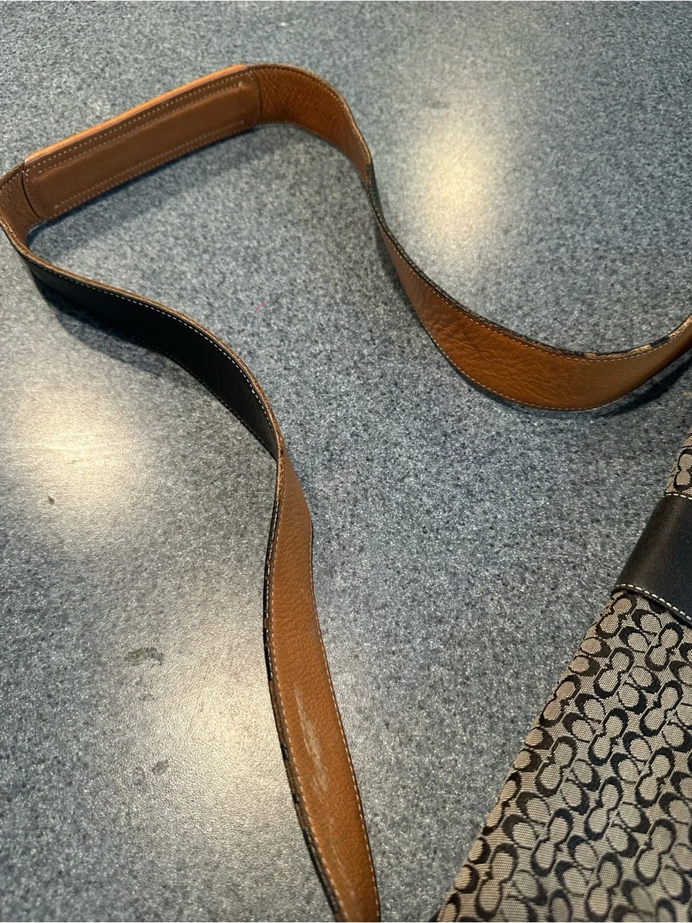 Coach Black Signature Canvas Shoulder Bag - Picture 3 of 6